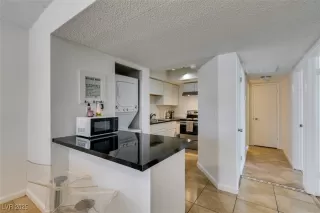 Photo #1: 2676575 Listing