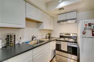 Photo #2: 2676575 Listing