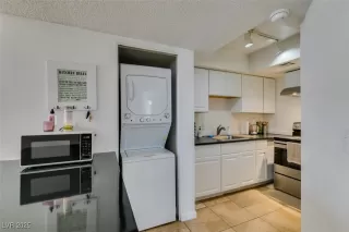 Photo #4: 2676575 Listing