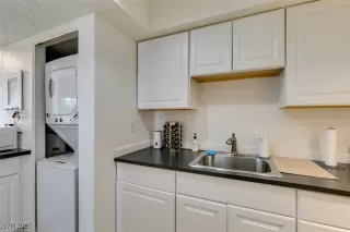 Photo #5: 2676575 Listing