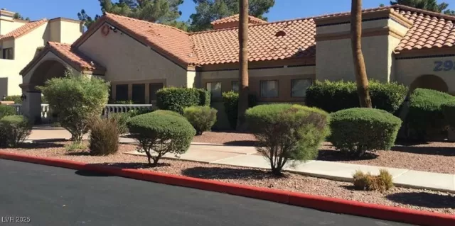 MLS: 2676591 Condo For Sale