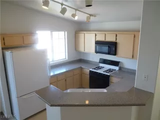 Photo #6: 2676634 Listing 