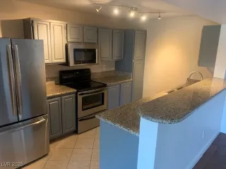 Photo #1: 2676672 Listing 