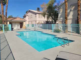 Photo #2: 2676685 Listing