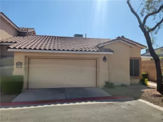 Photo #5: 2676685 Listing