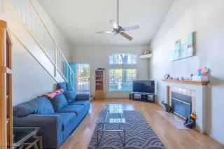 Photo #3: 2676691 Listing