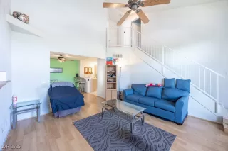 Photo #4: 2676691 Listing