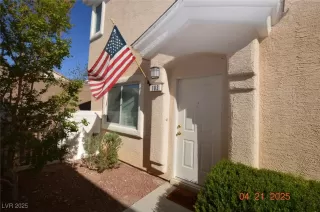 Photo #3: 2676708 Listing