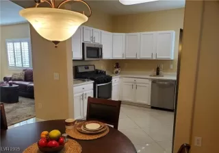 Photo #5: 2676743 Listing 