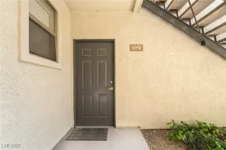 Photo #4: 2676773 Listing