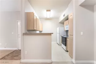 Photo #5: 2676773 Listing