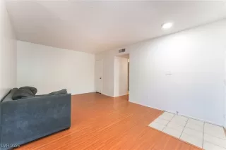 Photo #5: 2676799 Listing