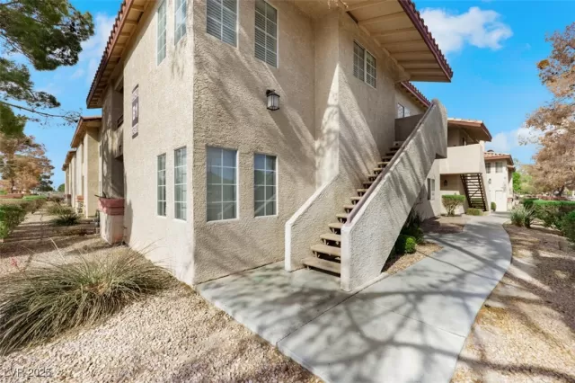 MLS: 2676903 Condo For Sale