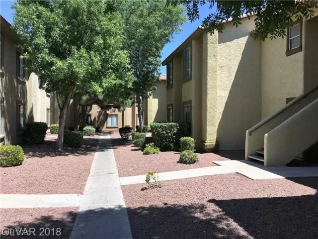 MLS: 2676918 Condo For Sale