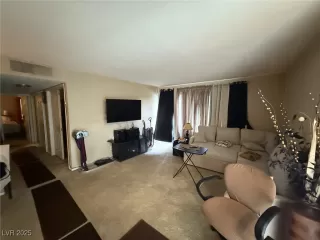 Photo #2: 2676922 Listing