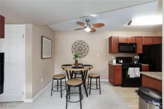 Photo #4: 2676927 Listing