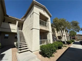 Photo #2: 2676933 Listing 