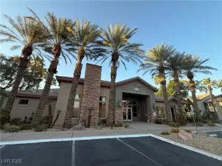 Photo #5: 2676933 Listing 