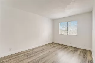 Photo #4: 2676940 Listing 