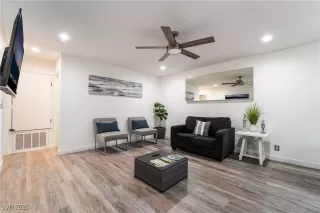 Photo #1: 2676965 Listing