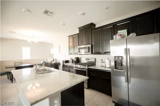 Photo #2: 2676975 Listing