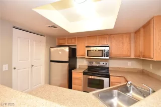 Photo #2: 2676976 Listing 