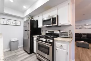 Photo #4: 2677012 Listing