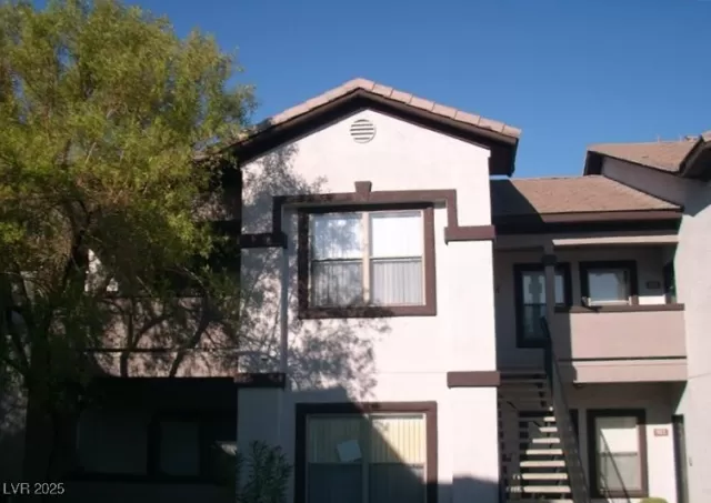 MLS: 2677035 Condo For Sale