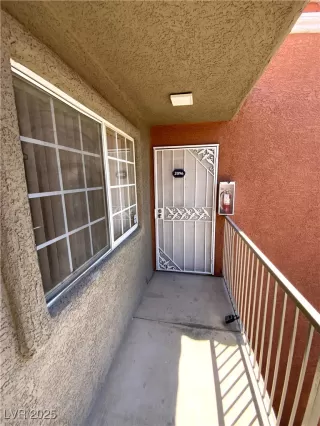 Photo #5: 2677040 Listing 