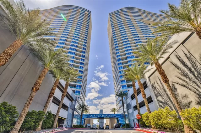 MLS: 2677046 Condo For Sale
