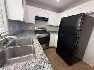 Photo #4: 2677057 Listing