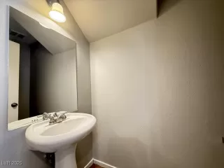 Photo #6: 2677057 Listing