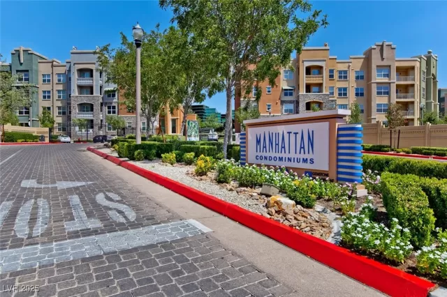 MLS: 2677075 Condo For Sale