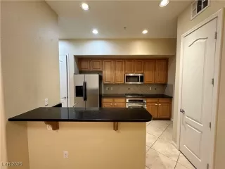 Photo #2: 2677077 Listing 