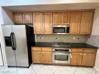 Photo #3: 2677077 Listing 