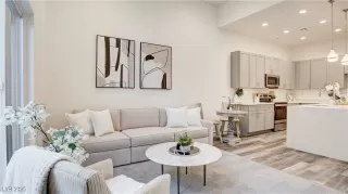 Photo #5: 2677094 Listing