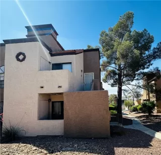 Photo #1: 2677101 Listing 