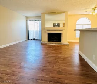 Photo #4: 2677101 Listing 