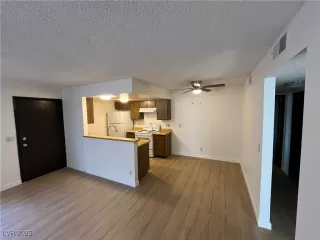 Photo #2: 2677121 Listing 