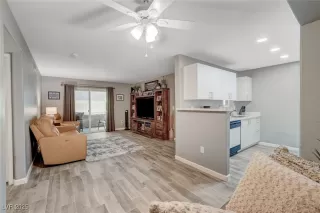 Photo #4: 2677235 Listing