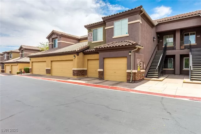 MLS: 2677255 Condo For Sale