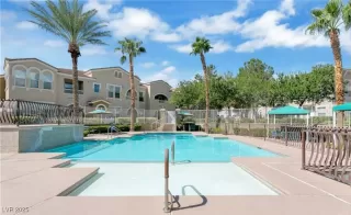 Photo #2: 2677287 Listing 