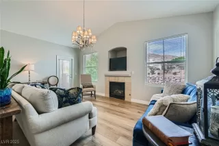 Photo #1: 2677305 Listing