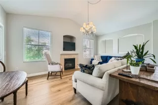 Photo #2: 2677305 Listing