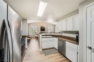 Photo #6: 2677305 Listing