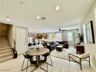Photo #6: 2677312 Listing 