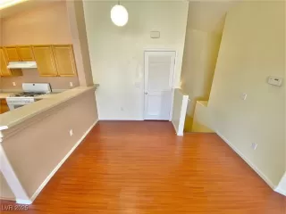 Photo #5: 2677323 Listing 