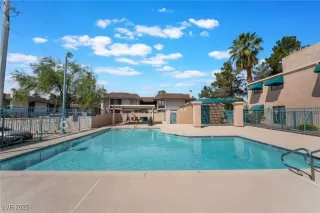 Photo #1: 2677389 Listing 