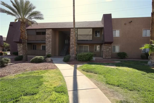 MLS: 2677399 Condo For Sale