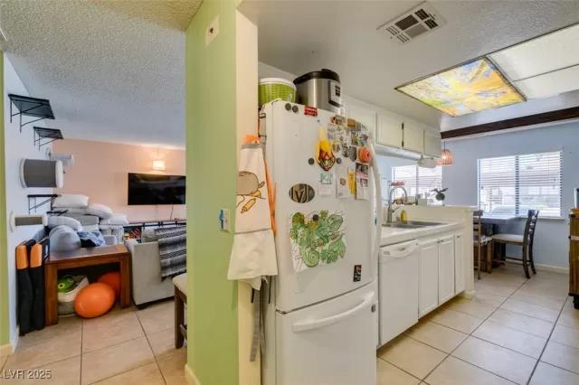 MLS: 2677419 Condo For Sale